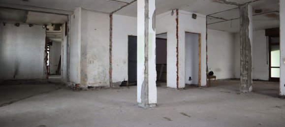 350m² Office in Bergamo, Italy No. 126452 7