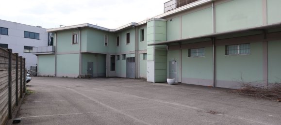 350m² Office in Bergamo, Italy No. 126452 20