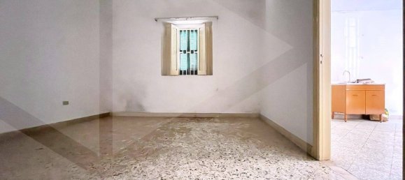 4 rooms House in Triggiano, Italy No. 31465 31