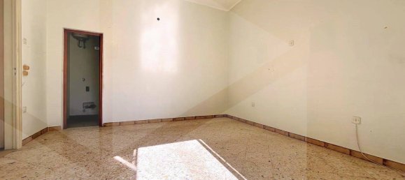 4 rooms House in Triggiano, Italy No. 31465 28