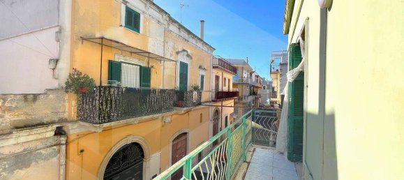 4 rooms House in Triggiano, Italy No. 31465 19