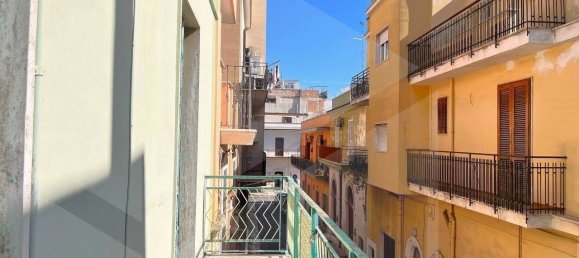 4 rooms House in Triggiano, Italy No. 31465 9