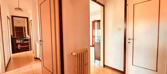 2 bedrooms Apartment in Florence, Italy No. 332523 9