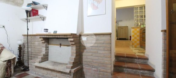 Квартира с 3 комнатами в Кампобассо, Италия № 84936 2