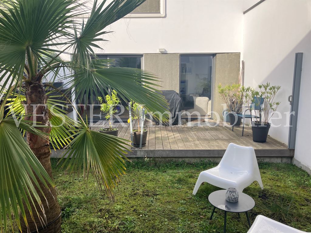 4 bedrooms House in Le Bouscat, France No. 102084