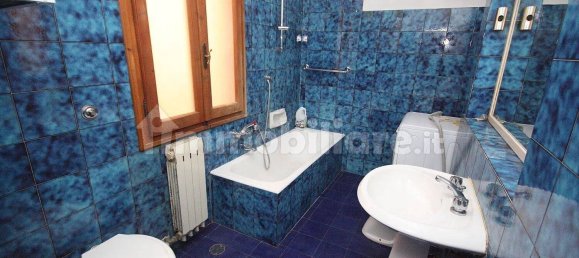 3 bedrooms Apartment in Florence, Italy No. 191596 3