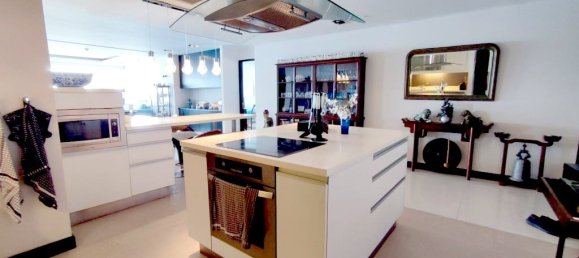 3 bedrooms Condo in Pattaya, Thailand No. 3507 2