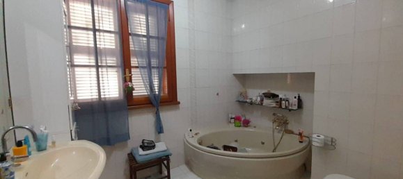 3 bedrooms Villa in Terni, Italy No. 287223 8