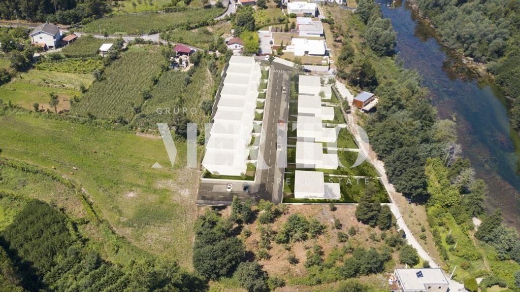 224m² Land in Povoa de Lanhoso, Portugal No. 80544