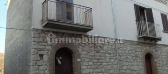 2 bedrooms Villa in Carpinone, Italy No. 174718 2