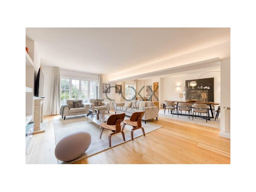 4 bedrooms Villa in Cascais, Portugal No. 255500