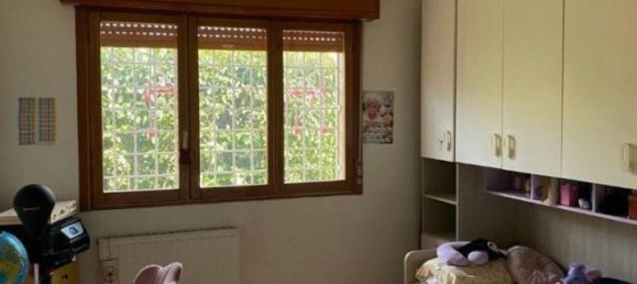 4 rooms Apartment in Rome, Italy No. 41043 16