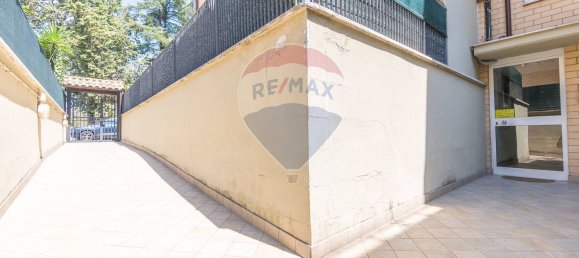 3 rooms Apartment in Tivoli, Italy No. 164746 46