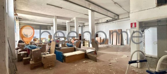 3 rooms Warehouse in Rome, Italy No. 147945 2