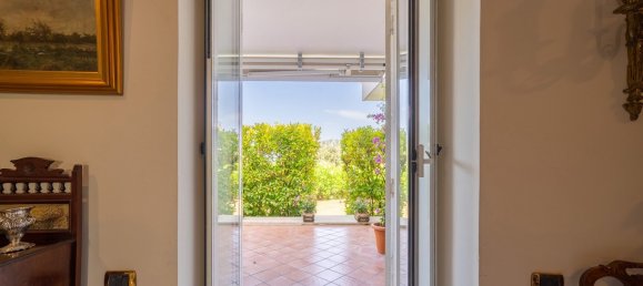 5 rooms Villa in Naples, Italy No. 351394 18