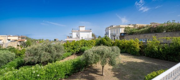 5 rooms Villa in Naples, Italy No. 351394 10