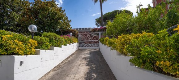 5 rooms Villa in Naples, Italy No. 351394 13