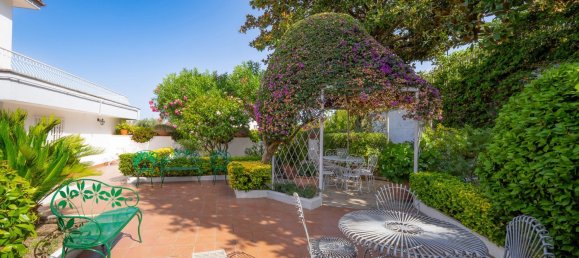 5 rooms Villa in Naples, Italy No. 351394 5