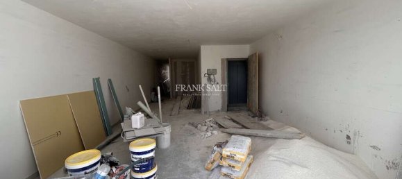 2 bedrooms Penthouse in Gzira, Malta No. 444 3