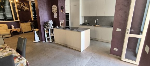 5 bedrooms Villa in Florence, Italy No. 314422 39