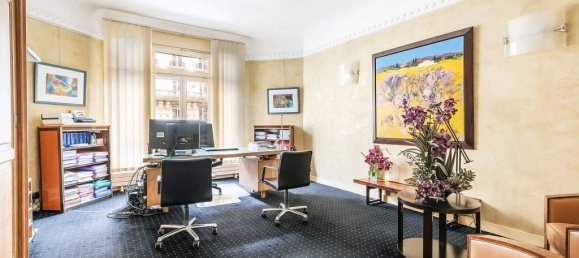 9 rooms Apartment in Paris, France No. 162018 6