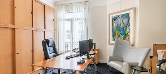 9 rooms Apartment in Paris, France No. 162018 11