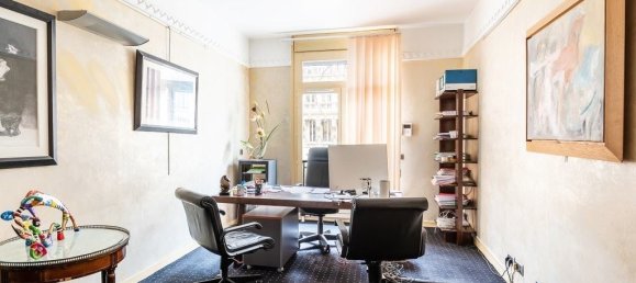 9 rooms Apartment in Paris, France No. 162018 5