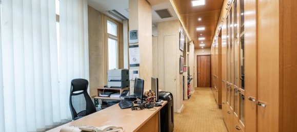 9 rooms Apartment in Paris, France No. 162018 12