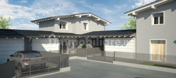 3 bedrooms Villa in Cadorago, Italy No. 167537 3