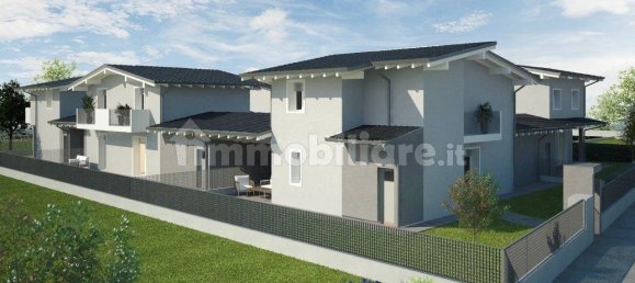 3 bedrooms Villa in Cadorago, Italy No. 167537 2