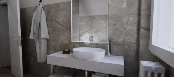 2 rooms Apartment in Prato, Italy No. 11370 10