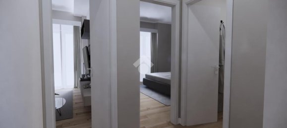 2 rooms Apartment in Prato, Italy No. 11370 4