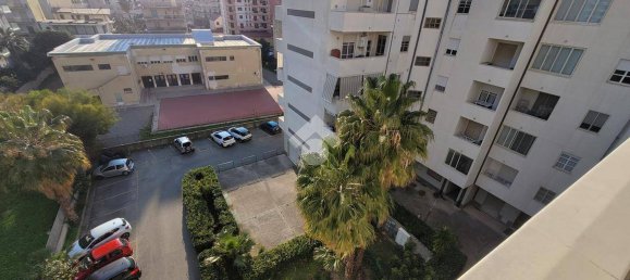 2 Schlafzimmer Wohnung in Reggio Calabria, Italy, Nr. 197557 10