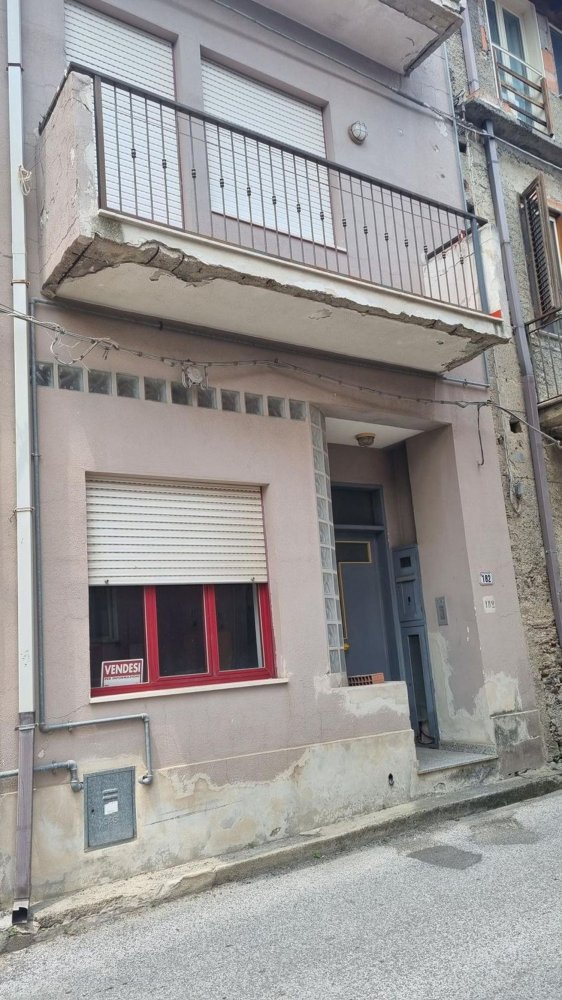 5-Zimmer Haus in Rodì Milici, Italy, Nr. 167457