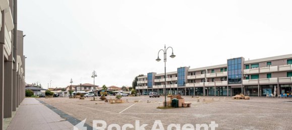 1 room Commercial property in Campagna Lupia, Italy No. 313036 3