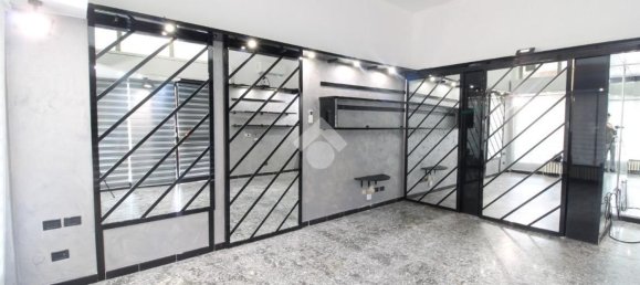 Propriété commerciale à Peschiera Borromeo, Italy 25m² No. 105023 13