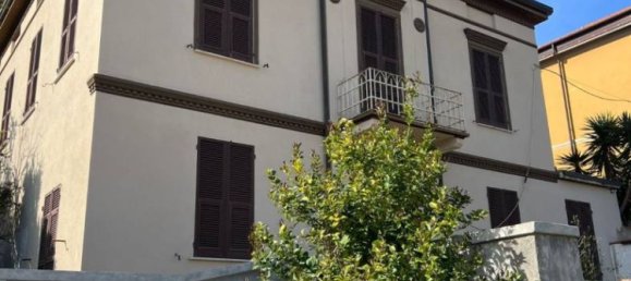 7 chambres Villa à La Spezia, Italy No. 174359 6