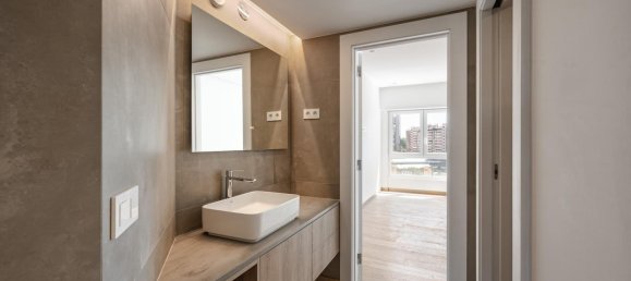 4 bedrooms Apartment in Lisbon, Portugal No. 133956 11