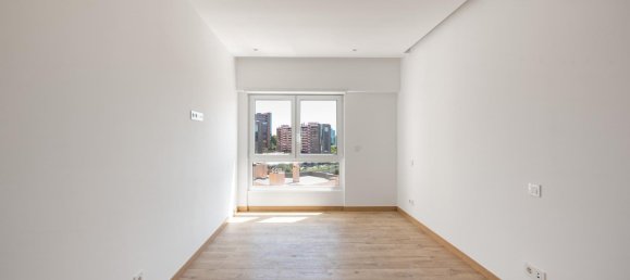 4 bedrooms Apartment in Lisbon, Portugal No. 133956 13