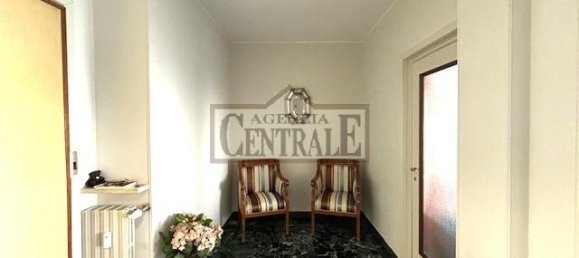 Квартира с 4 комнатами в Санремо, Италия № 230536 3