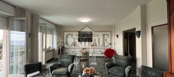 Квартира с 4 комнатами в Санремо, Италия № 230536 5