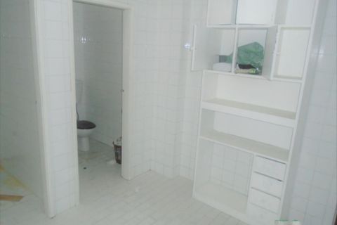  Commercial property in Aguas Santas, Portugal No. 268449