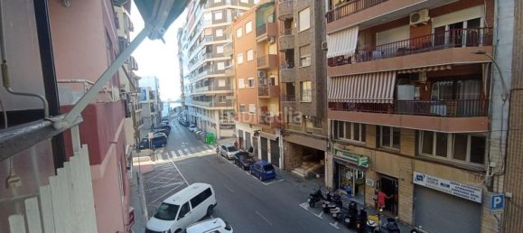 Apartamento de 3 dormitorios en Alicante, Spain No. 145032 2