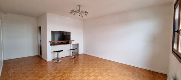 3 bedrooms Apartment in Chartres, France No. 258082 2