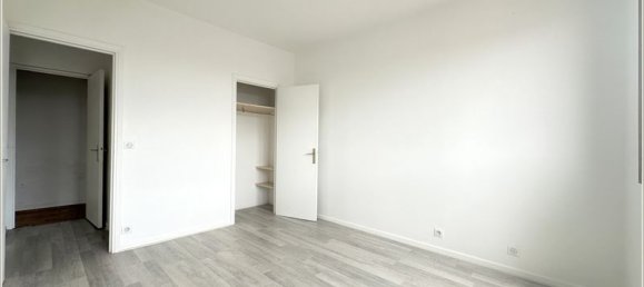 3 bedrooms Apartment in Chartres, France No. 258082 5