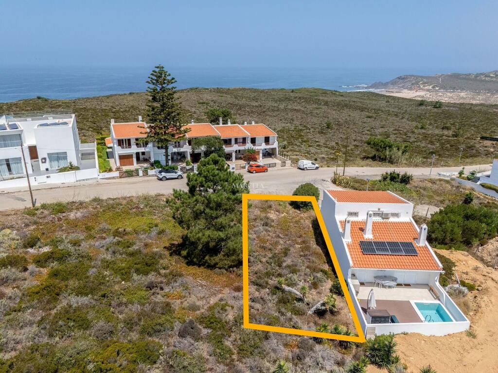 200m² Land in Aljezur, Portugal No. 198369