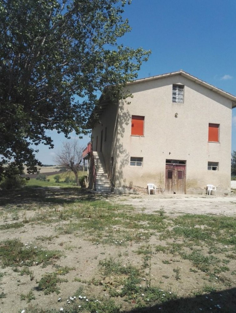 15 rooms House in Recanati, Italy No. 129598