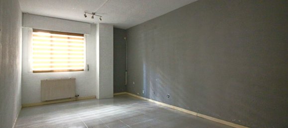Apartamento de 3 dormitorios en Madrid, Spain No. 153695 3