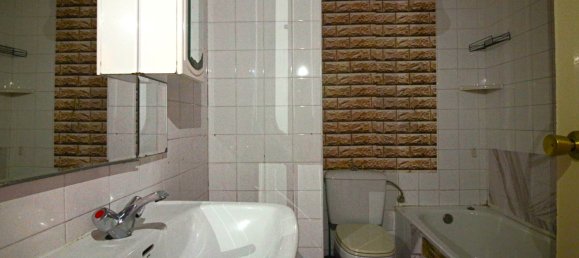 Apartamento de 3 dormitorios en Madrid, Spain No. 153695 6