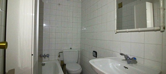 Apartamento de 3 dormitorios en Madrid, Spain No. 153695 5